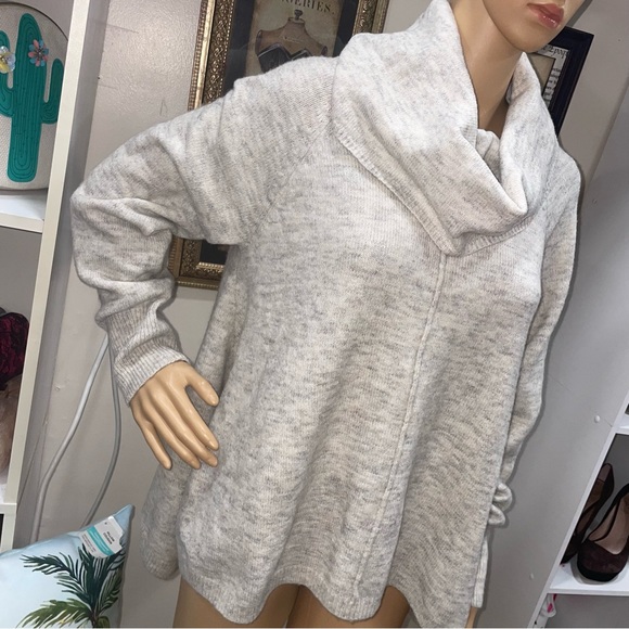 For Thee NWT! Heather Grey Turtleneck Sweater Size XL - Picture 2 of 15